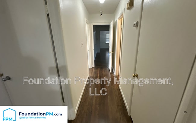 Building Photo - 4937 Fairfield Cir