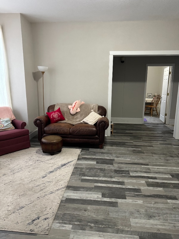 Building Photo - 1018 8th St S