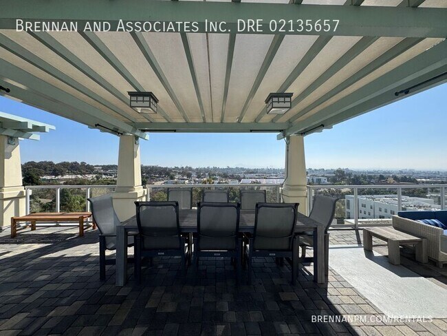 Building Photo - 850 Beech St