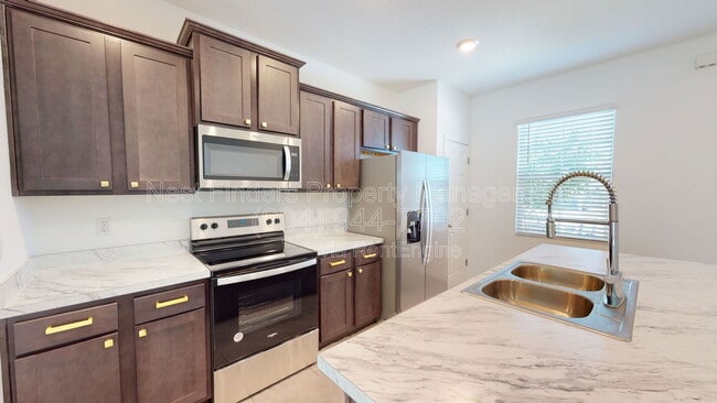 Building Photo - 8358 Zenith Cir