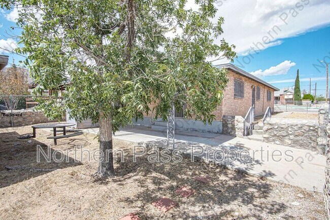 Building Photo - 3530 Hamilton Ave