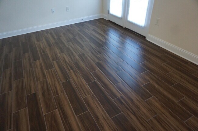 Building Photo - 519 Wingspan Way