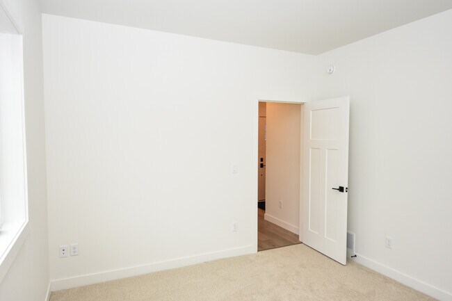 Guest bedroom - 6706 71st Ave S