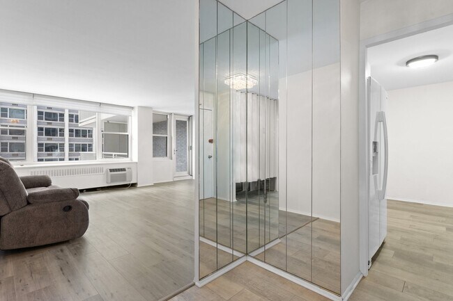 Building Photo - 4250 N Marine Dr