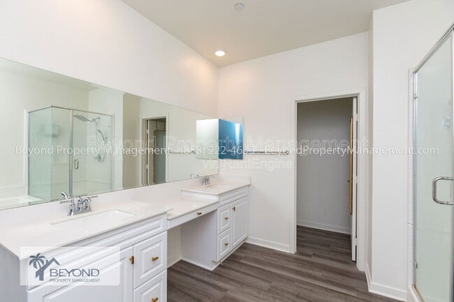 Building Photo - 13410 Pasture Ct