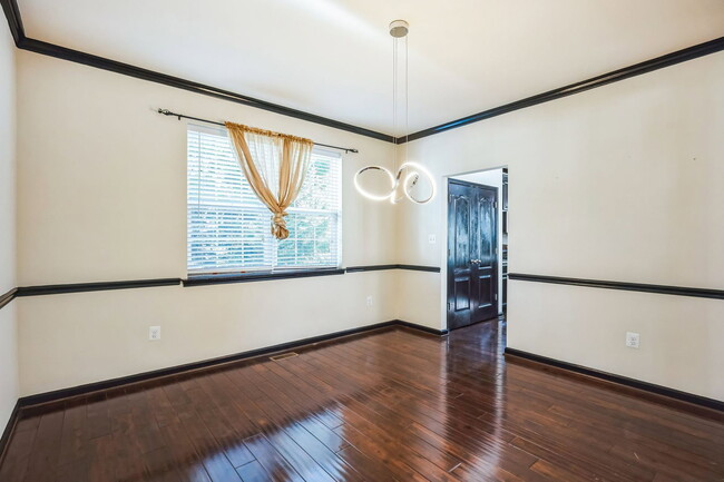 Building Photo - 10317 Saltbush Court