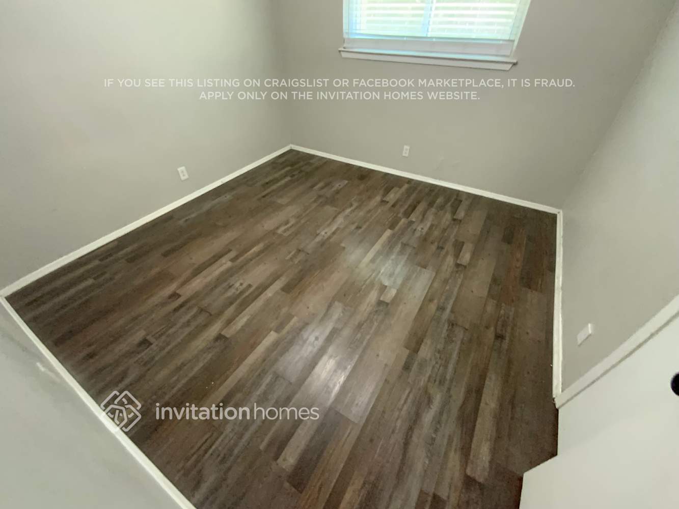 Building Photo - 2805 Ladona Dr