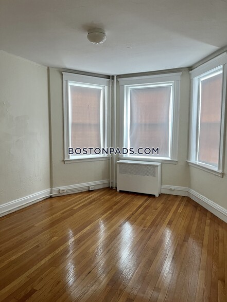 Building Photo - 1171 Boylston St