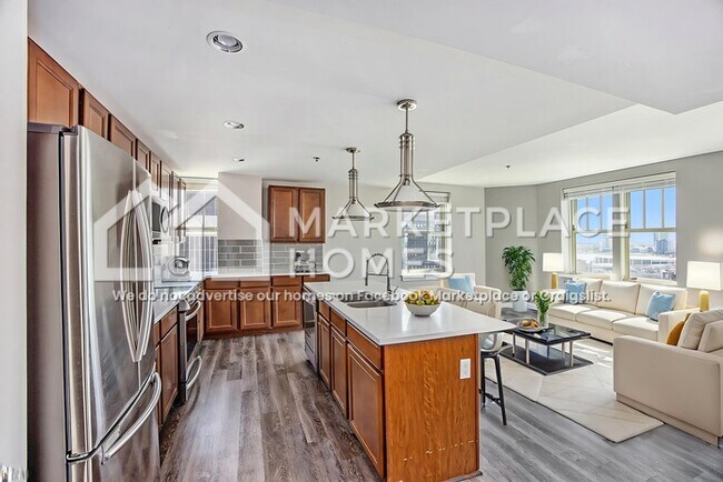 Primary Photo - 525 W Lafayette Blvd