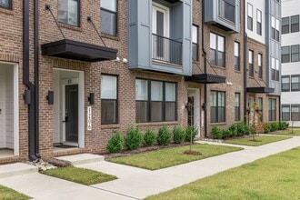 Building Photo - 1206 Coach Sta Aly