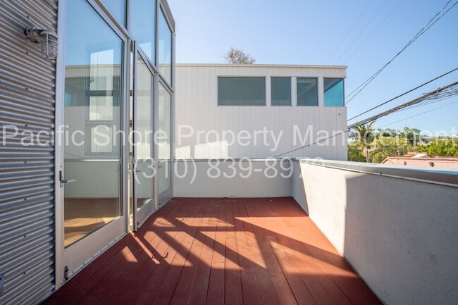 Building Photo - 543 Rose Ave