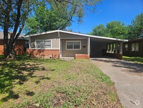 Building Photo - (2) Bed/(1) Bath Avail NOW! Pets Negotiable!