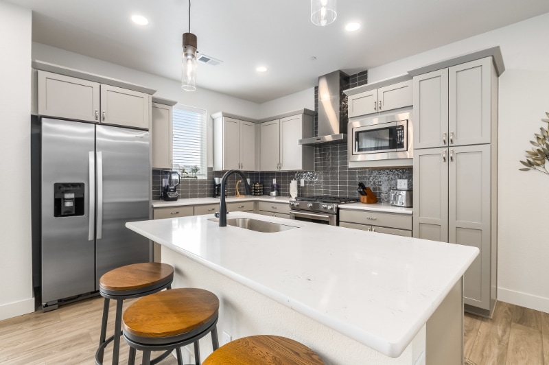 Building Photo - 5795 Champlain Dr