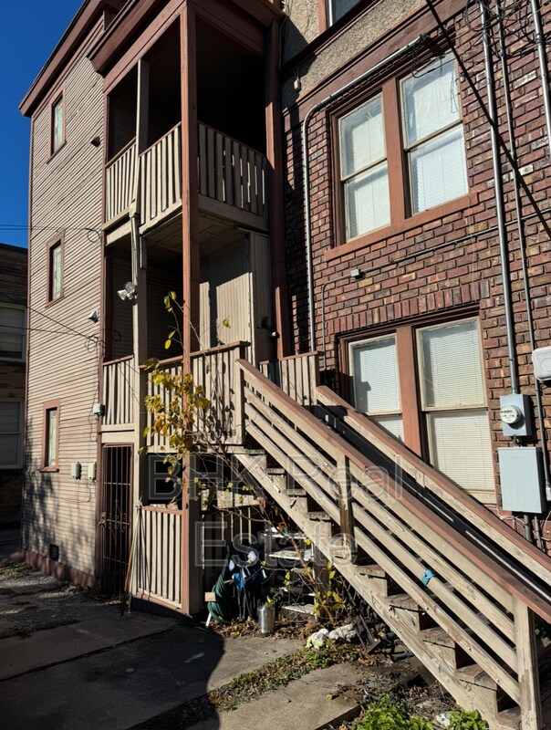 Building Photo - 4920 Victor St