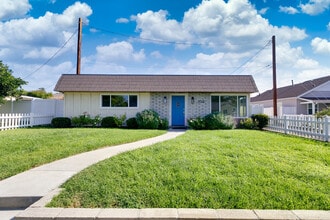 Building Photo - 1138 N Valley St