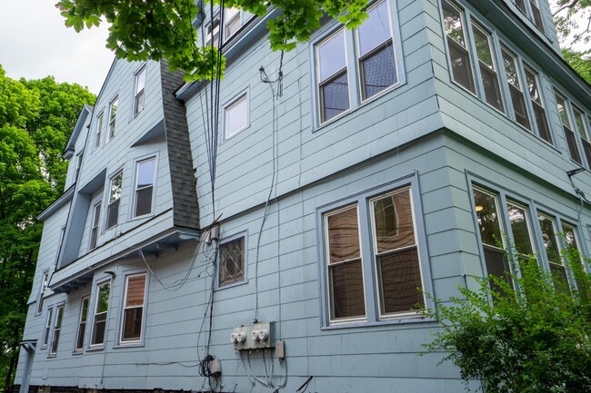 Building Photo - 1215 Madison St