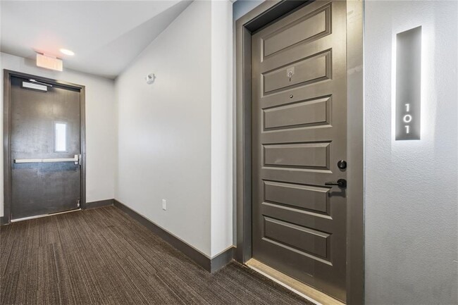 Building Photo - 3101 Govalle Ave