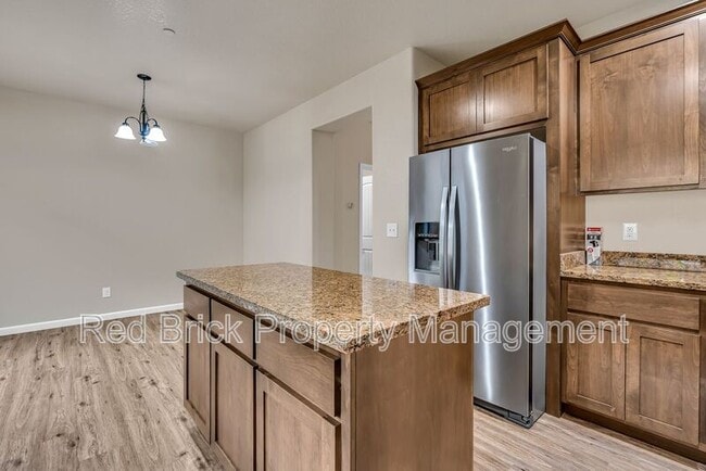 Building Photo - 3665 Venice Ave