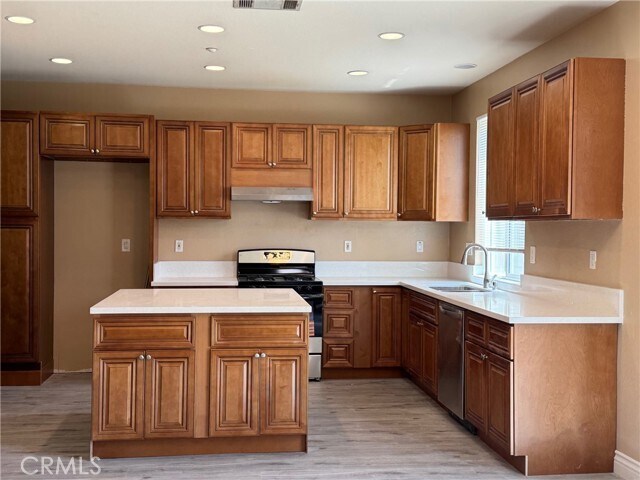 Building Photo - 6927 Tailwind Ln