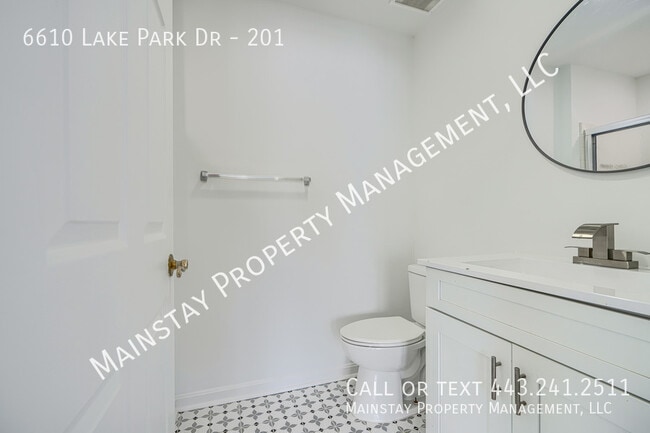 Building Photo - 6610 Lake Park Dr