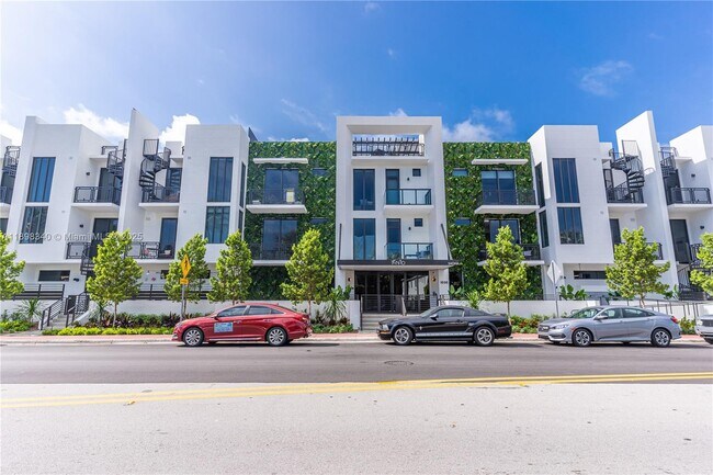 Building Photo - 1030 15th St