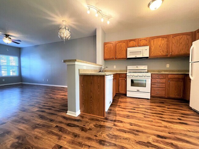 Building Photo - 1251 Hall Ln