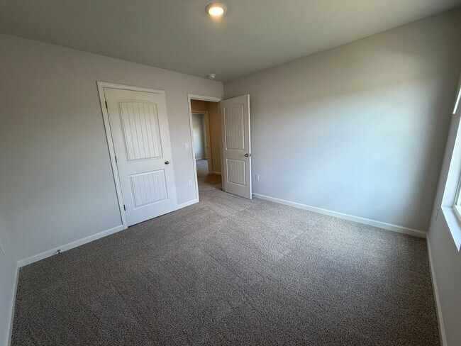 Building Photo - Brand New 5/3 House in Armuchee- $2,195