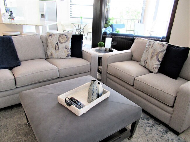 Building Photo - FURNISHED SIX MONTH RENTAL WATER VIEW BAHIA DEL MAR APRIL 29, 2026-OCT. 31, 2026