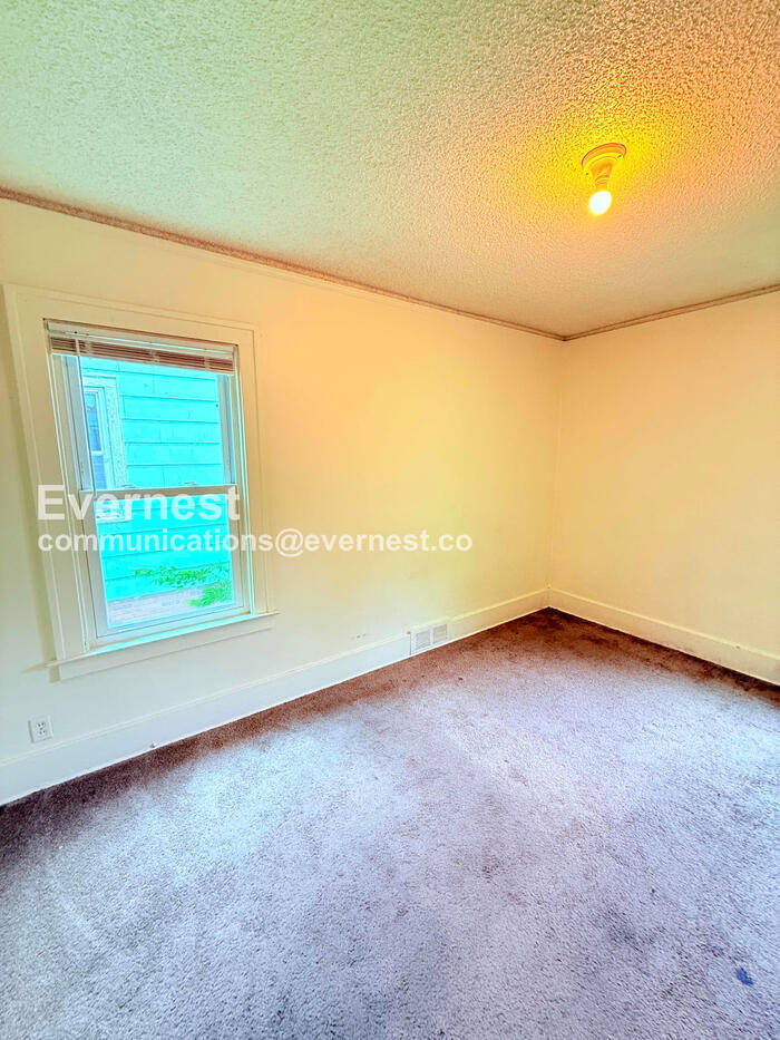 Building Photo - 9353 Kentucky St
