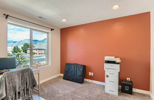 Building Photo - 348 S 780 E