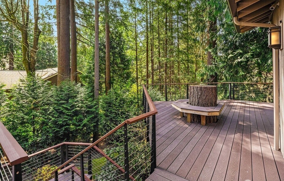 Shared Deck - 3303 142nd Pl NE