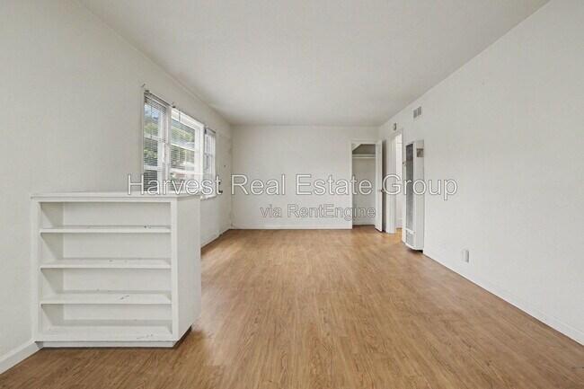 Building Photo - 2233 Ninth St
