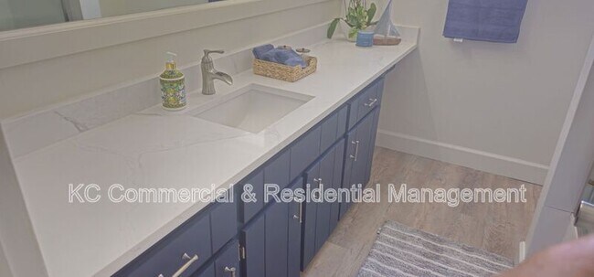 Building Photo - 589 Coconut St