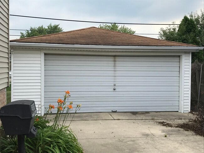 Building Photo - 16508 Terry Ln