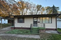 Building Photo - Quiet Cul-de-Sac Living in Council Bluffs