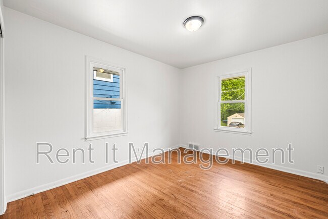 Building Photo - 3501 Redick Ave