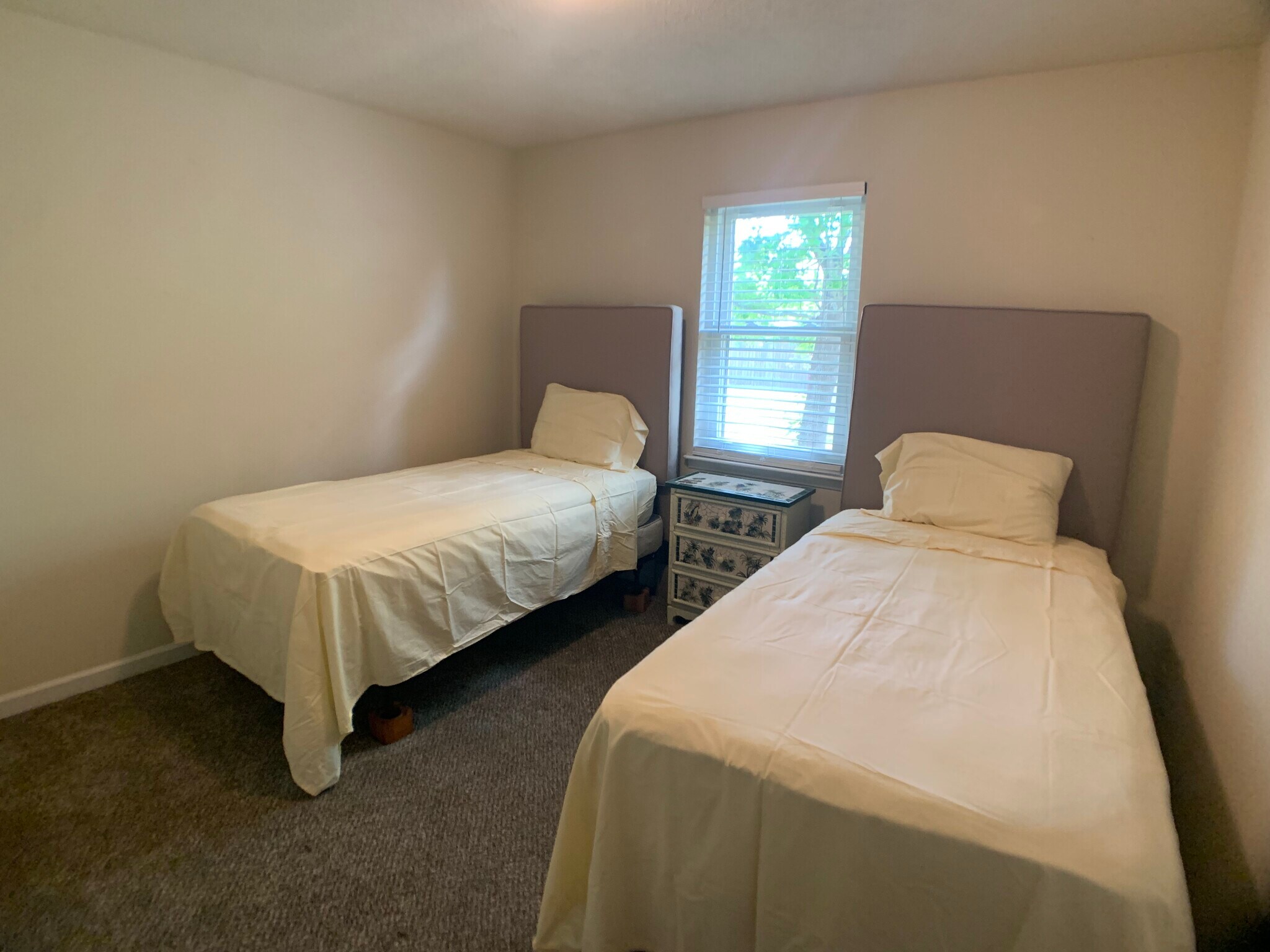 Guest Bedroom #2 - 205 Evergreen Dr