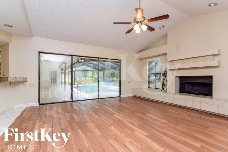 Building Photo - 2816 Pine Club Dr