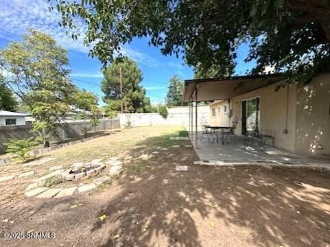 Building Photo - 1825 Anderson Dr