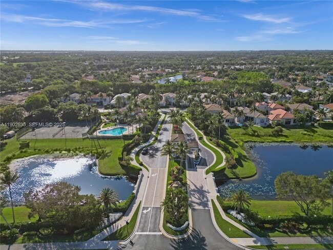 Building Photo - 16291 Bristol Pointe Dr