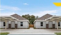 Building Photo - 304 S Retama Ln