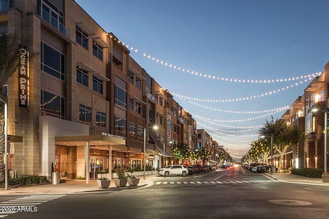 Building Photo - 5450 E Deer Valley Dr