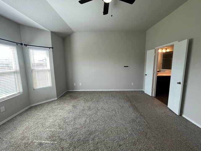Building Photo - 7923 Navarro Mls