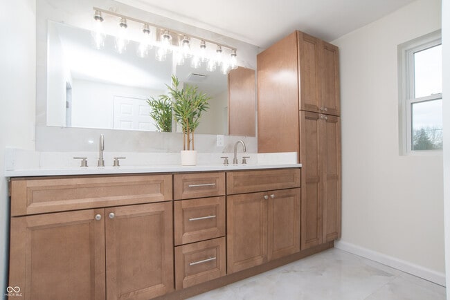 Building Photo - 6337 Cardinal Ln