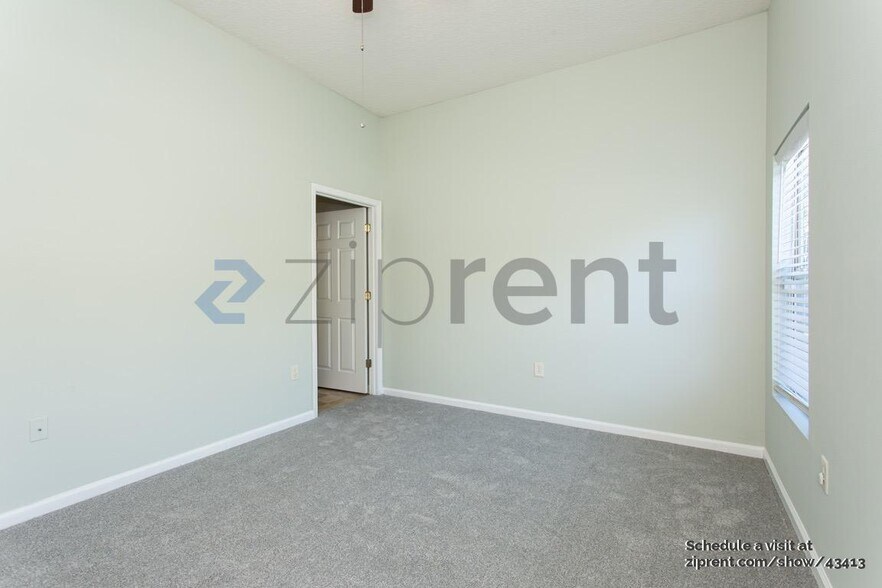 Building Photo - 7920 Merrill Rd