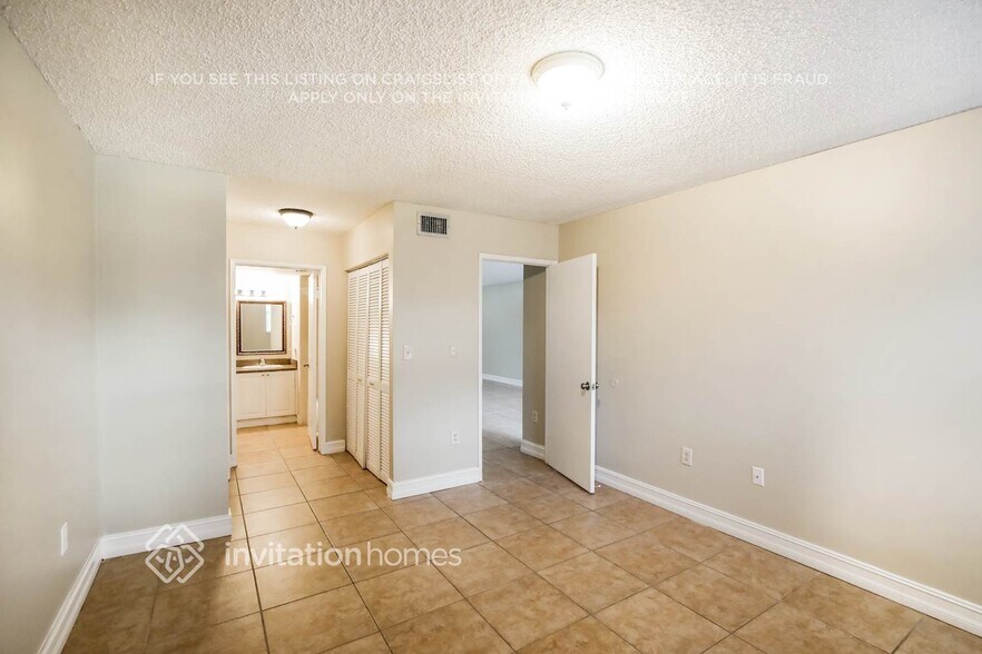 Building Photo - 4978 NW 97th Pl