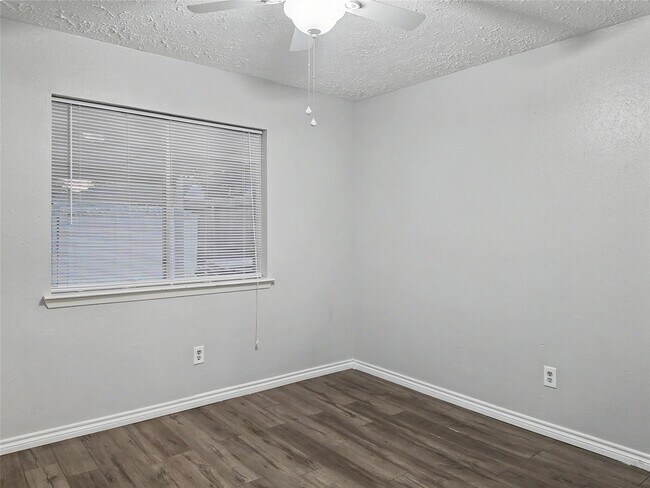Building Photo - 4211 Falcon Meadow Dr