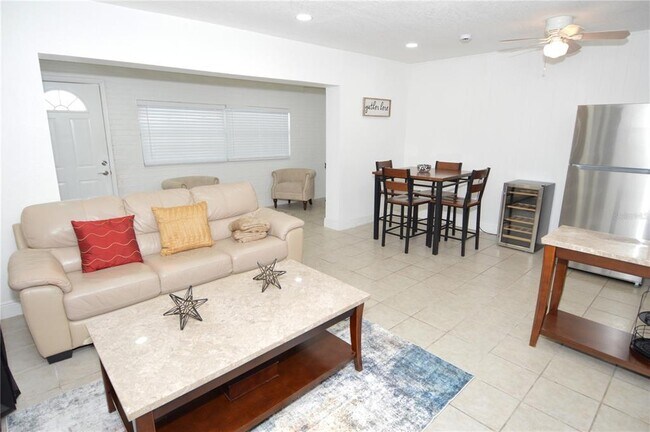 Building Photo - 156 146th Ave