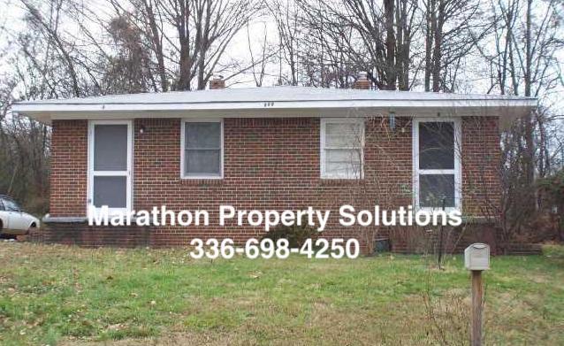 Primary Photo - 900 Richland St