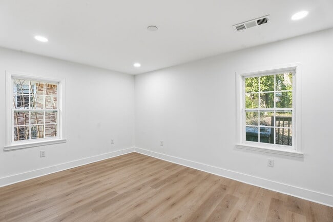 Building Photo - 167 Rockmart Dr SW